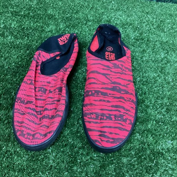 MTO Surf Shoes Red Black 10 - Picture 2 of 9